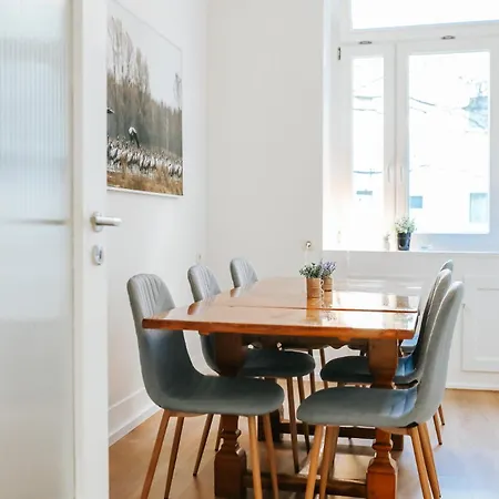 Lejlighed Namastay! Altbau-charme Und Komfort Im Zentrum *